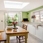 1 Chapel Terrace Holiday home