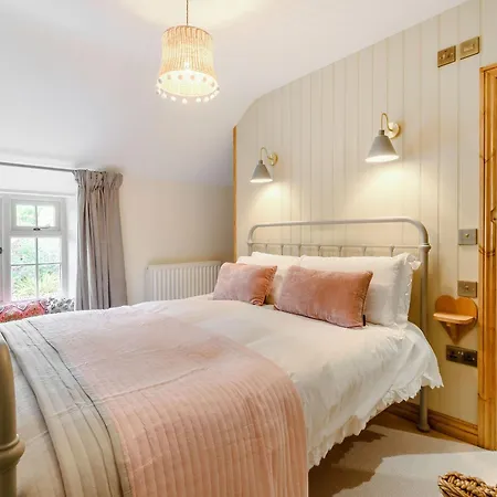1 Chapel Terrace *